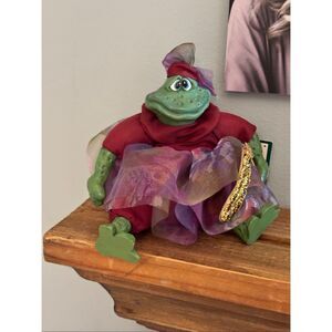 Russ Berrie "The Country Folks" Violetta Frog shelf sitter figurine